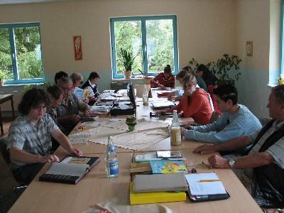 Philatelisten bei der Arbeit